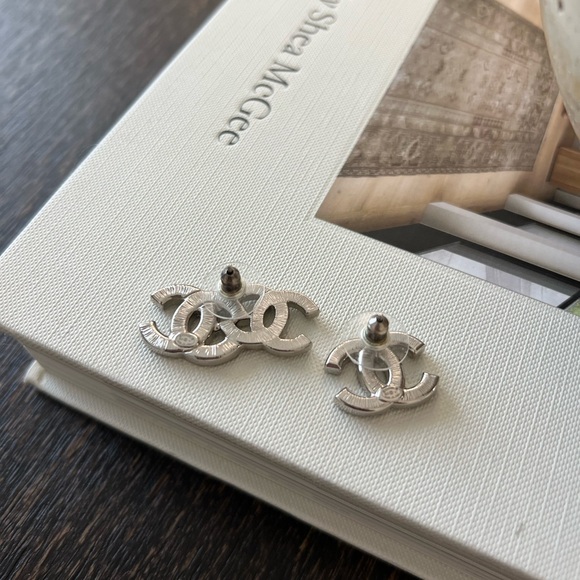 Chanel Asymmetrical Baguette Double CC Stud Earrings Metal and Crystals - Picture 5 of 5
